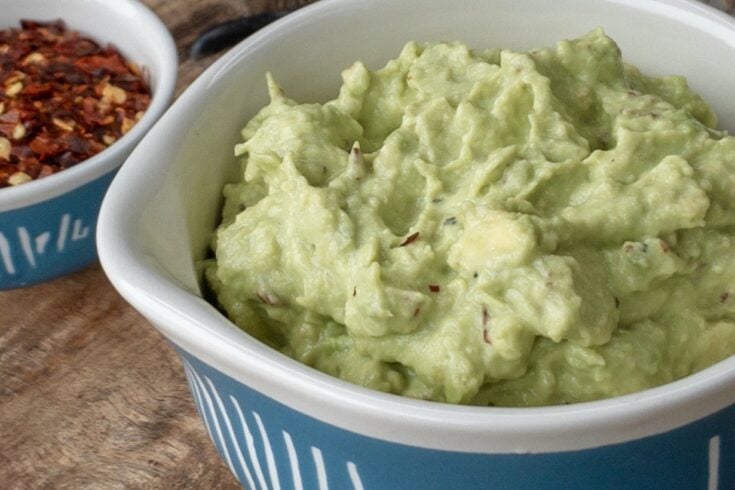 One Minute Keto Guacamole