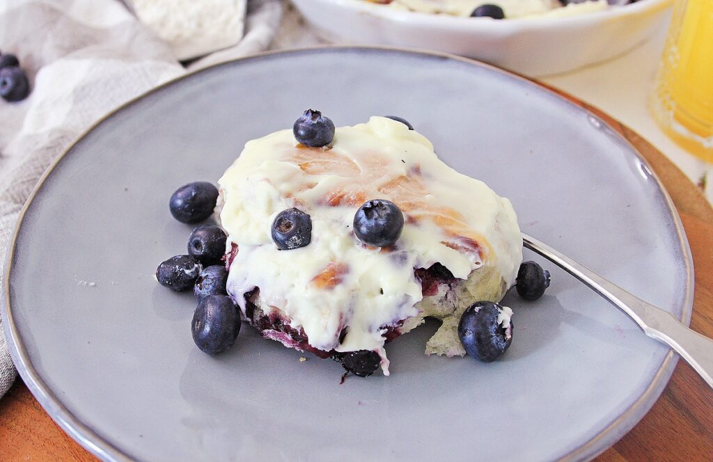 Gluten Free Cinnamon Rolls with Blueberries