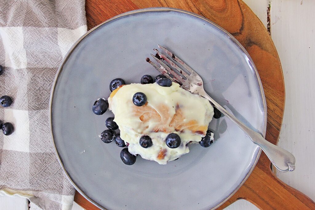 Gluten Free Cinnamon Rolls with Blueberries