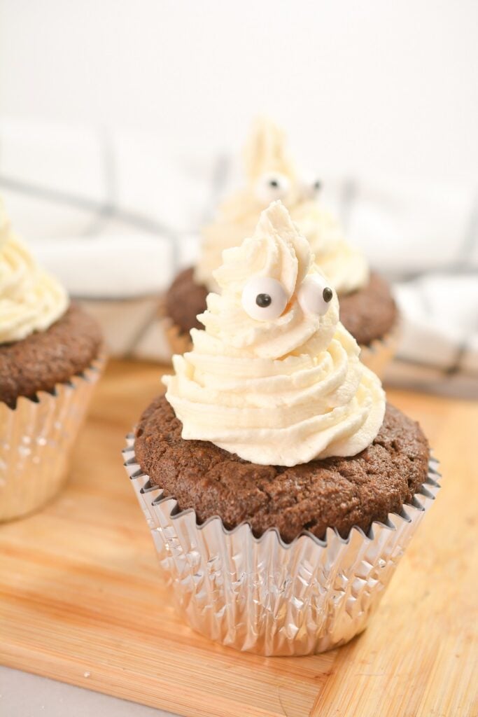 Keto Chocolate Ghost Cupcakes