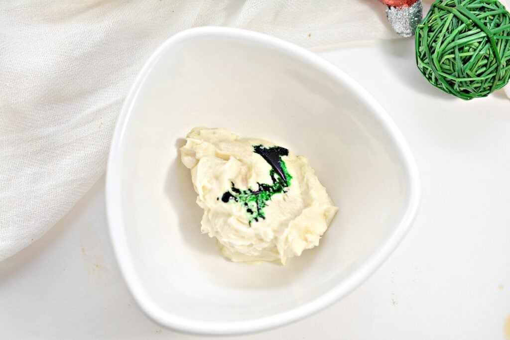 How to Make Keto Cut Out Christmas Cookies